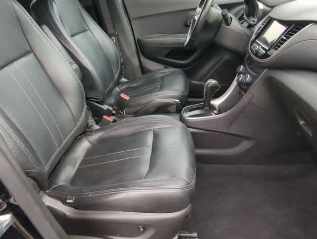 Used 2019 Chevrolet Trax LT w/ LT Convenience Package AWD/4WD image 21