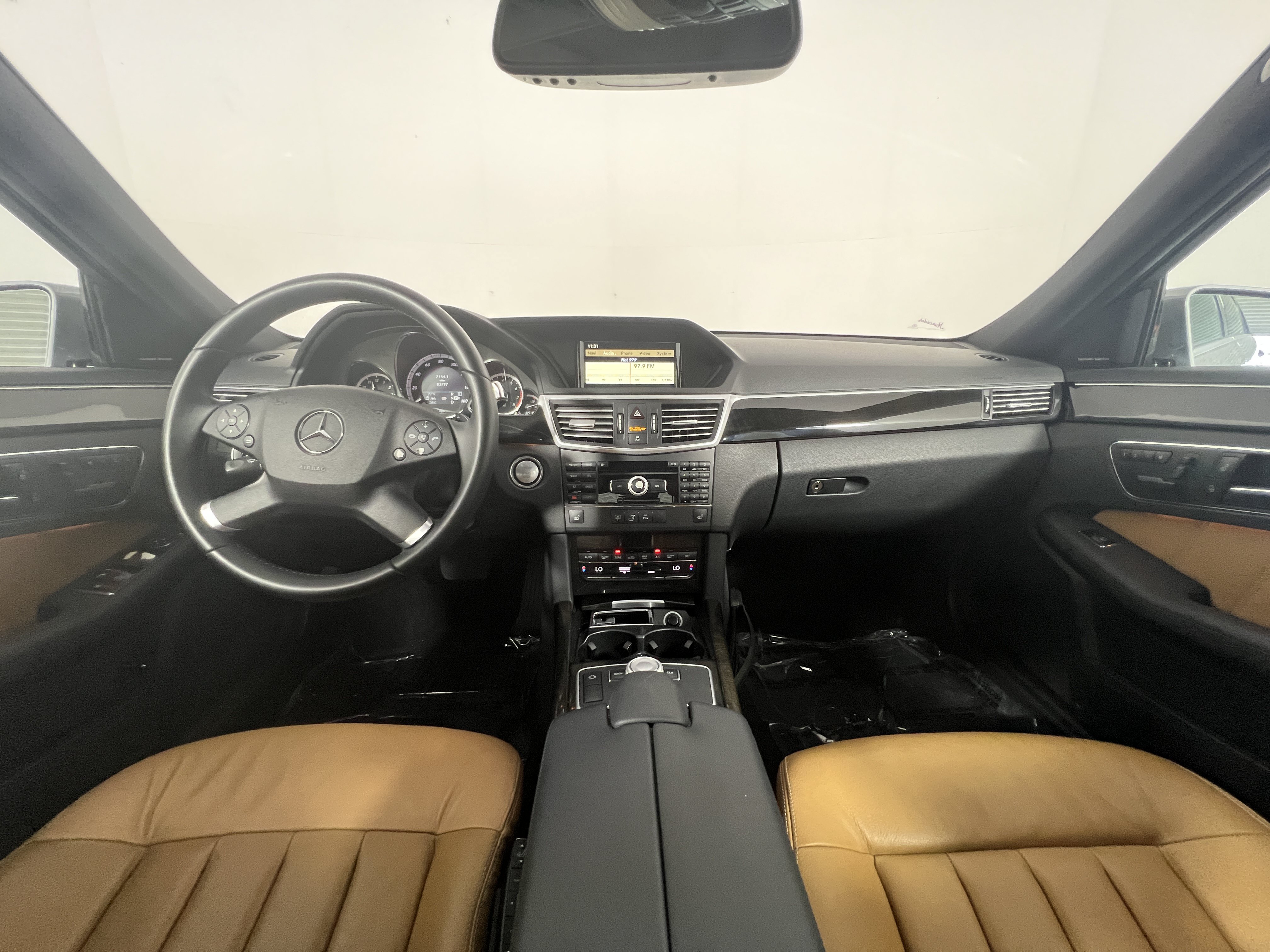 Used 2010 Mercedes-Benz E 350 Sedan image 11