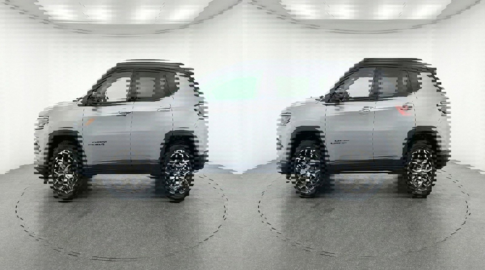 Used 2025 Jeep Compass Limited image 4