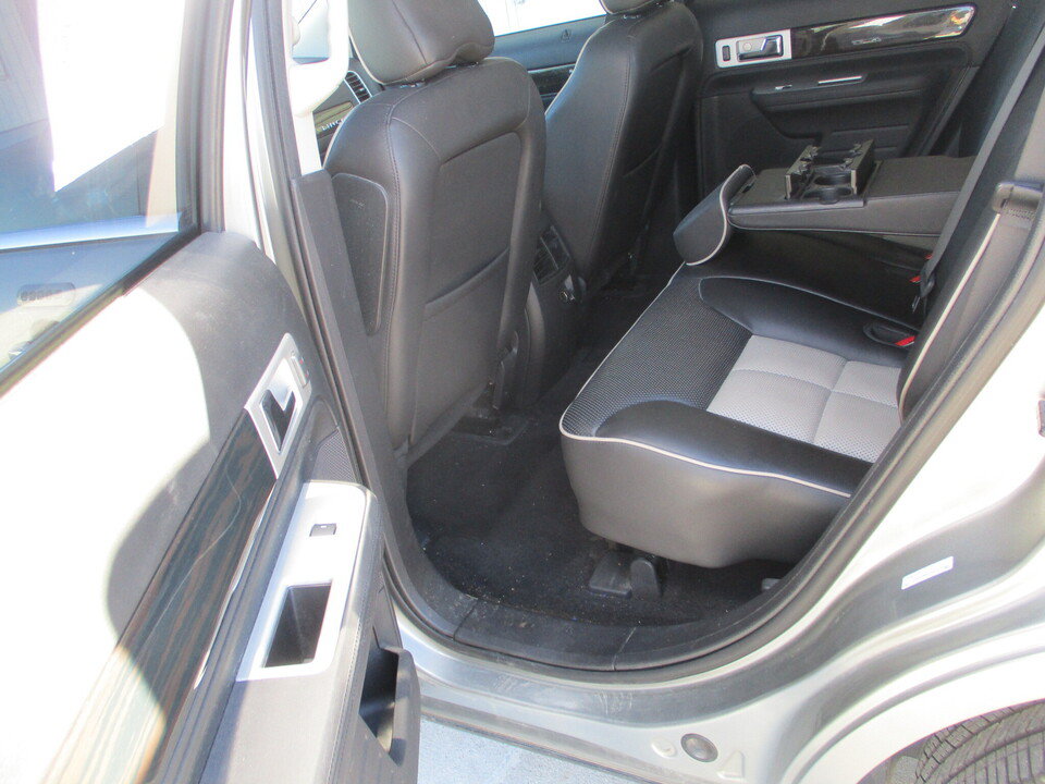 Used 2008 Lincoln MKX AWD image 8