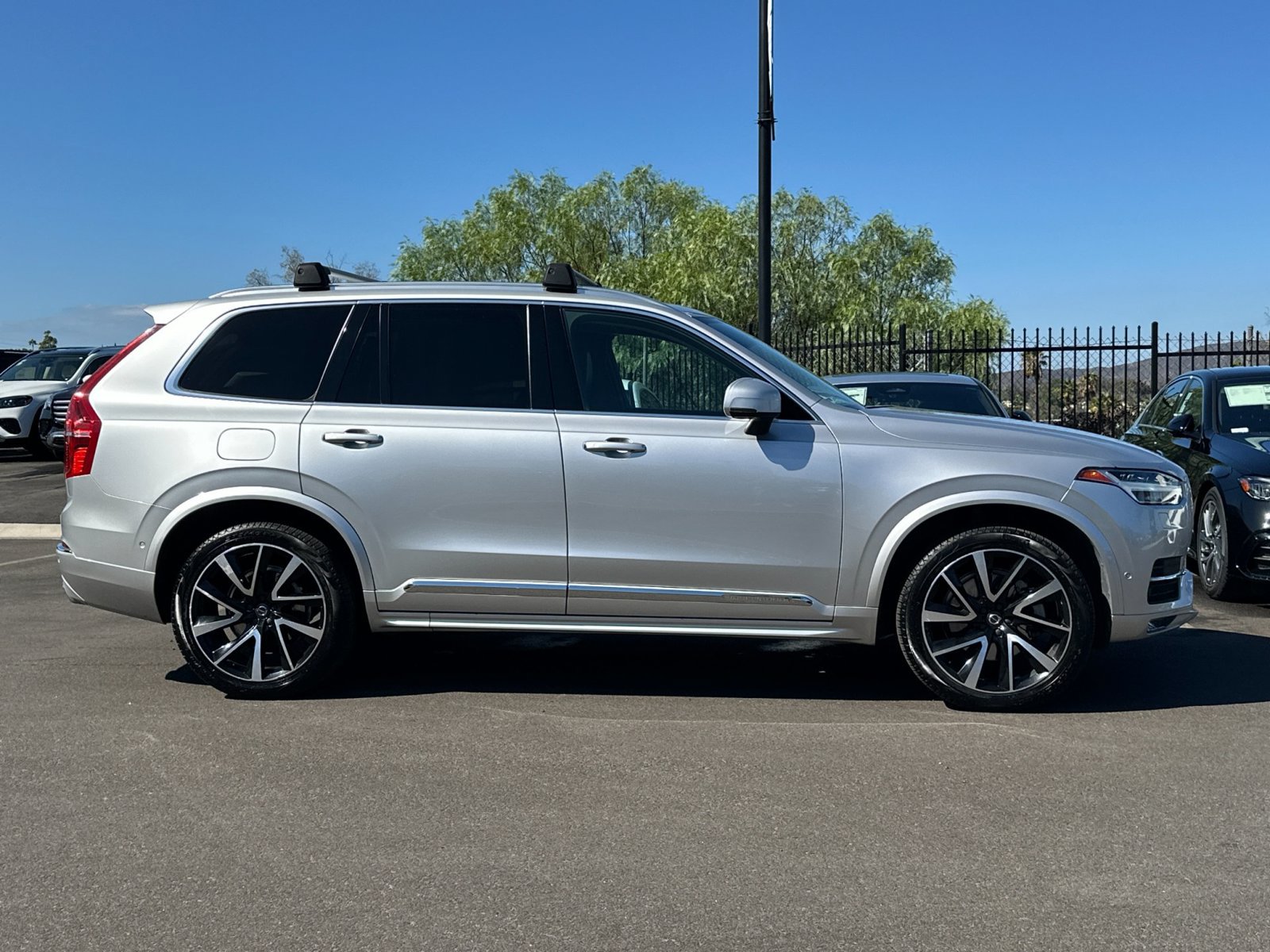 Used 2019 Volvo XC90 T6 Inscription w/ Advanced Package AWD/4WD image 2