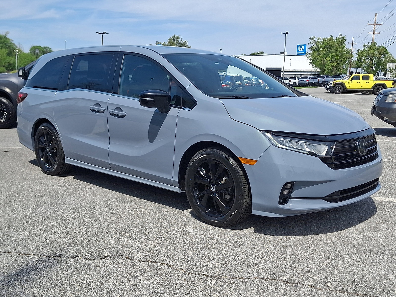 Used 2023 Honda Odyssey Sport image 1