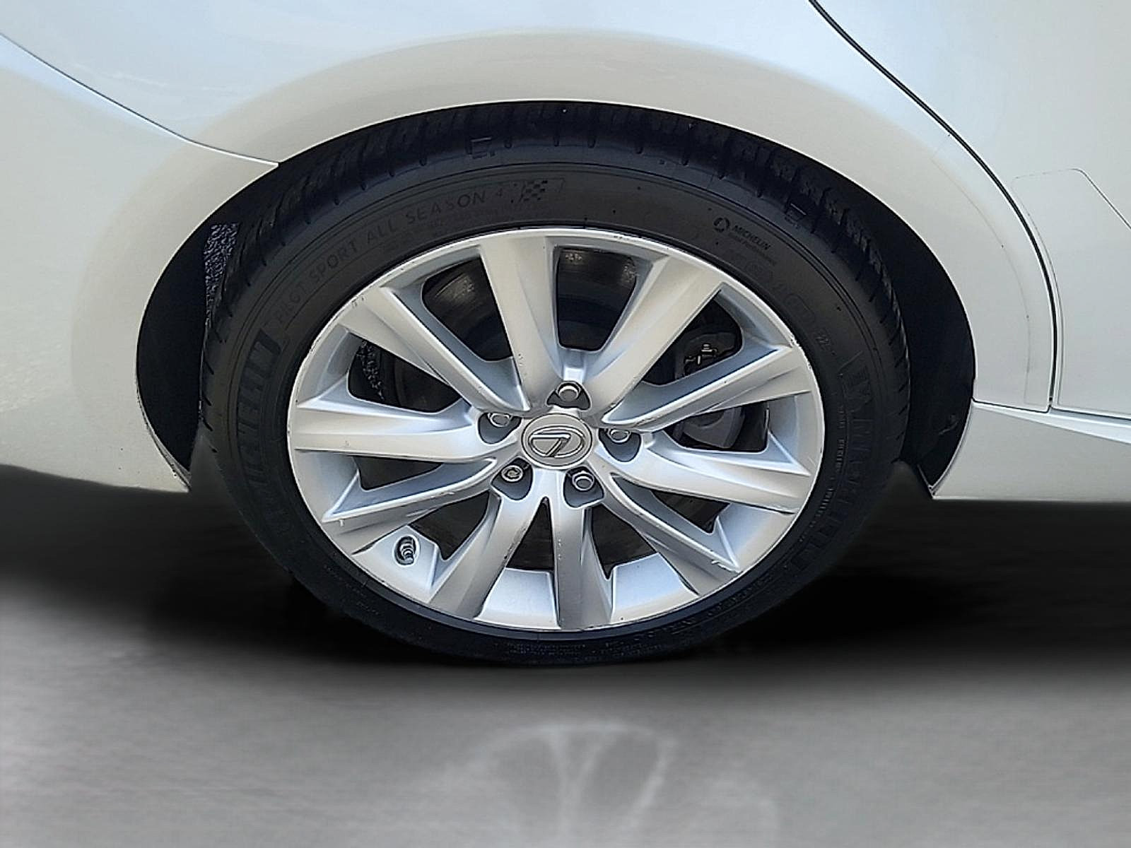 Used 2016 Lexus IS 300 AWD w/ Premium Package image 9