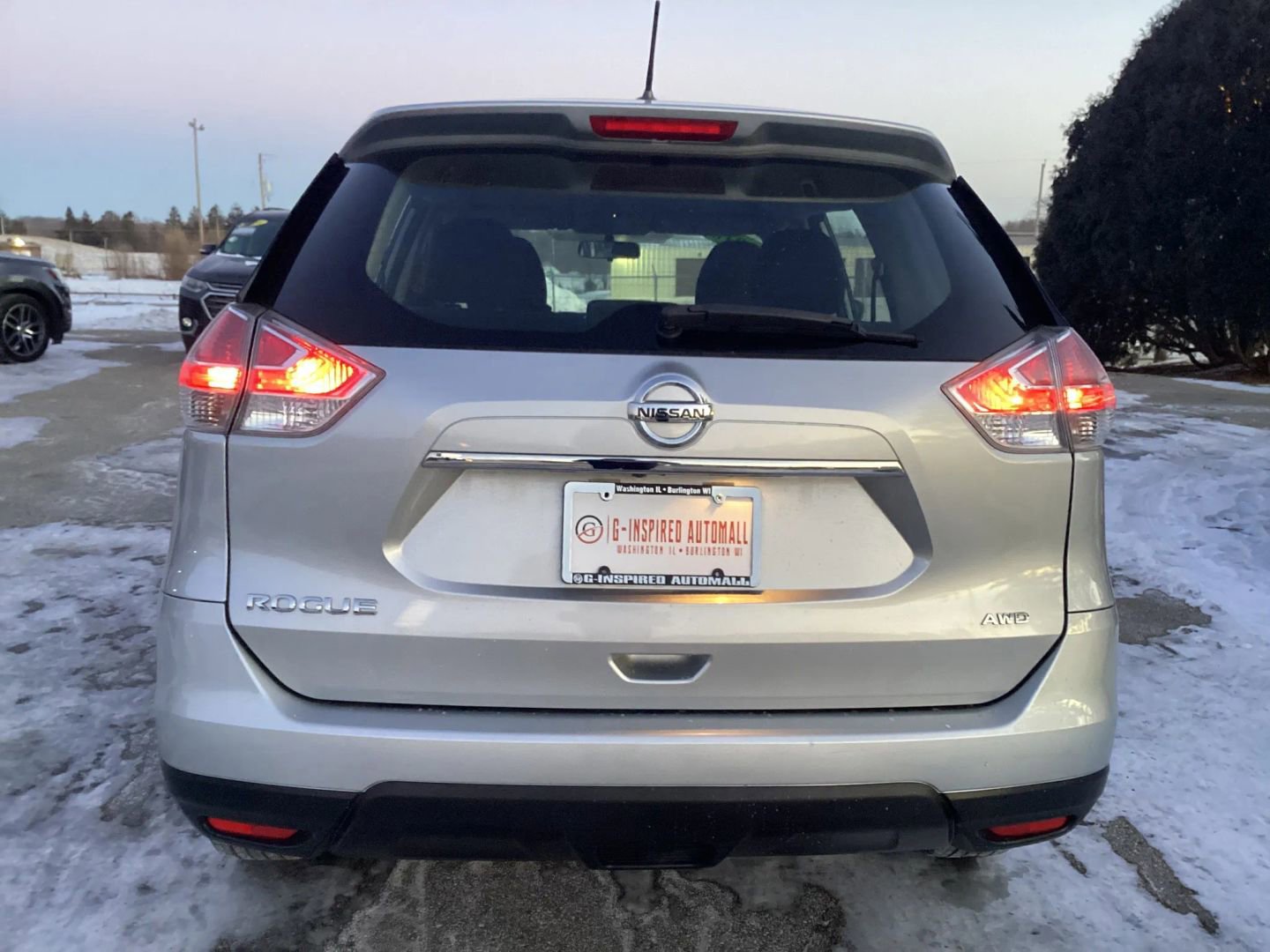 Used 2016 Nissan Rogue S image 9