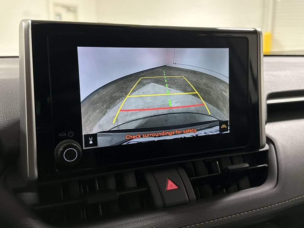 Used 2024 Toyota RAV4 XLE FWD image 15