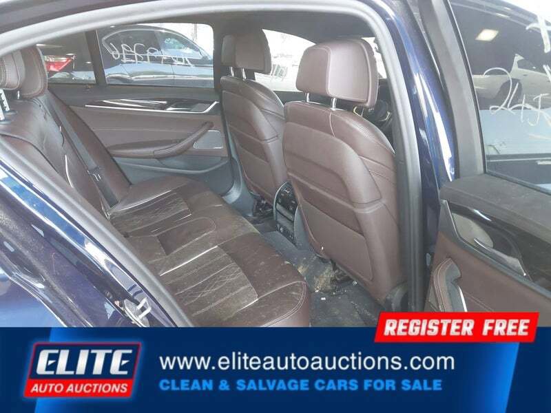 Used 2021 BMW M550i xDrive w/ Premium Package image 16