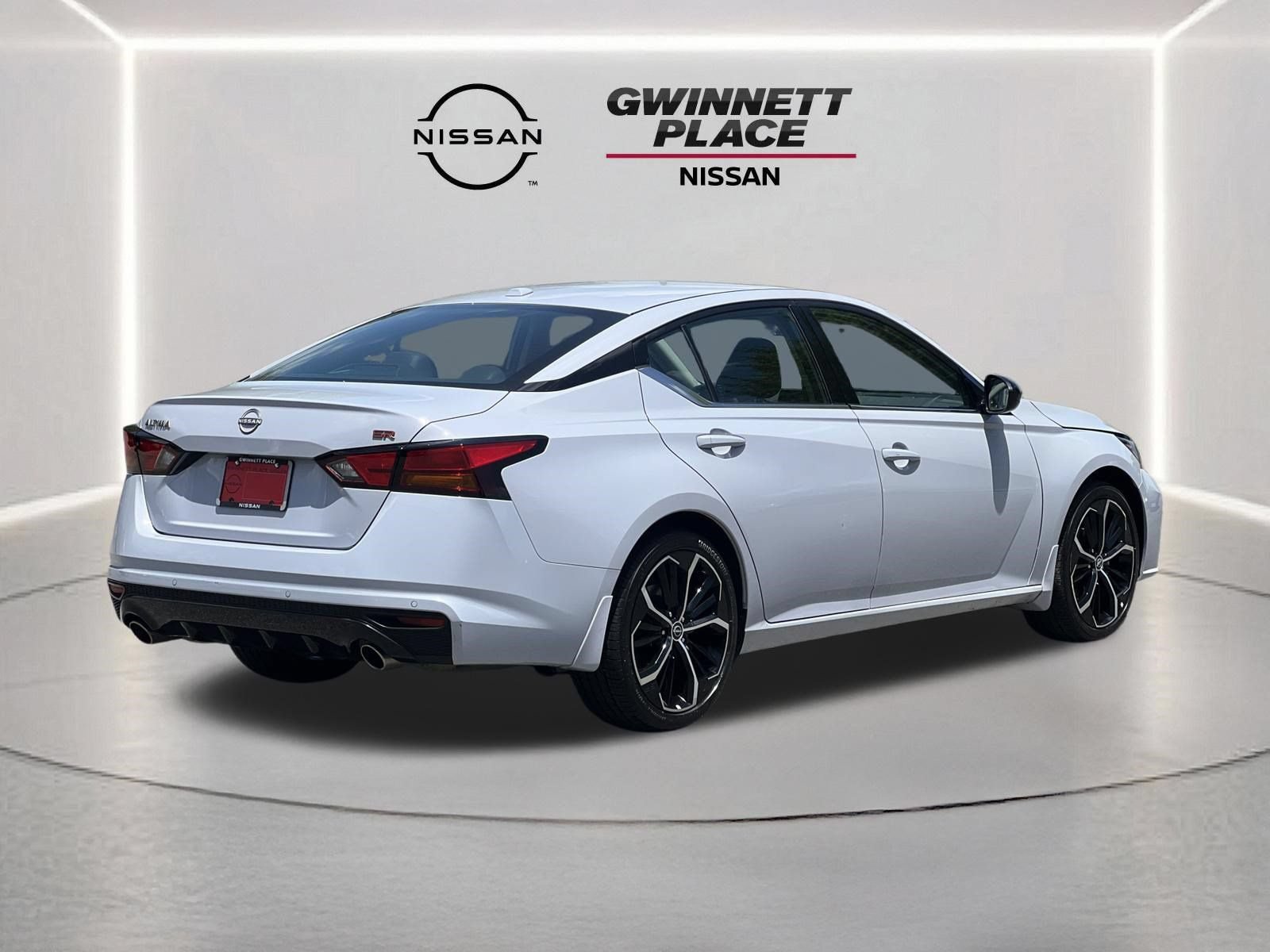 Used 2024 Nissan Altima 2.5 SR FWD image 24