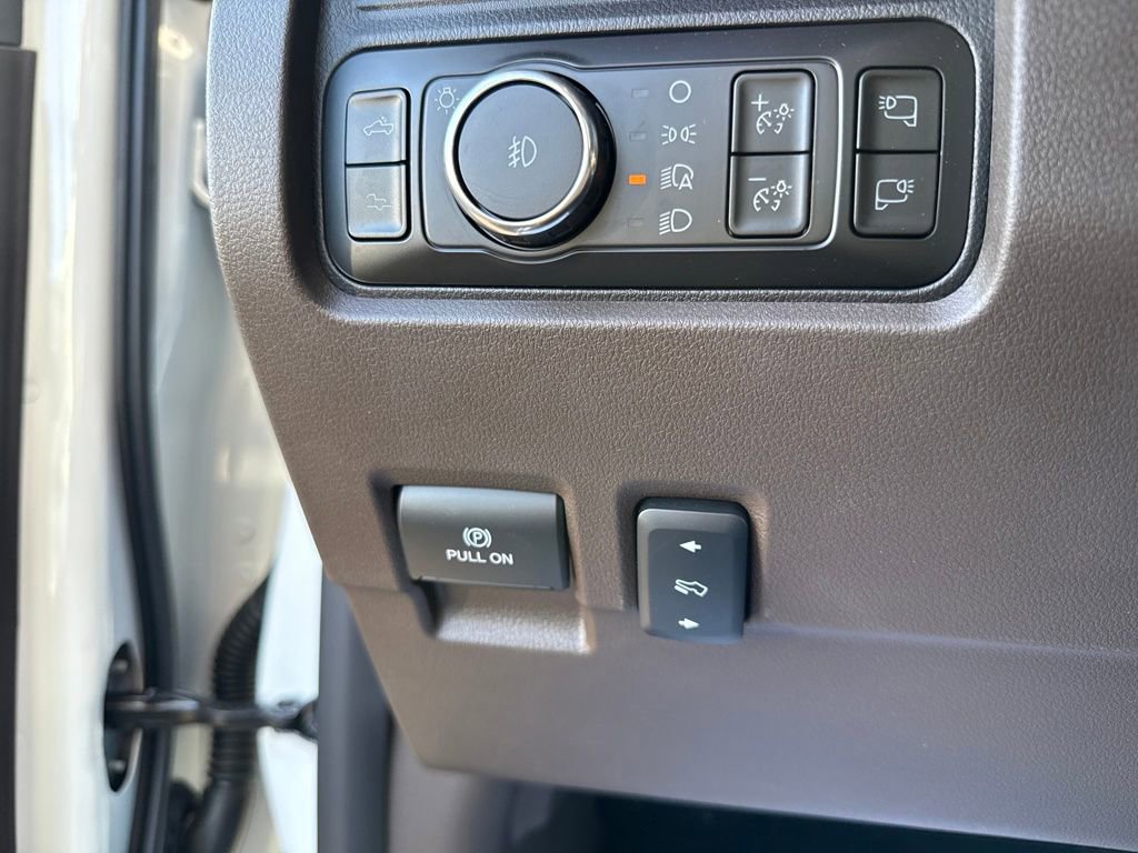 New 2025 Ford F350 King Ranch w/ Chrome Package image 30