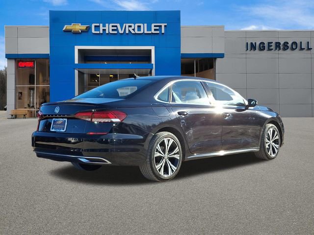Used 2020 Volkswagen Passat 2.0T SEL FWD image 26