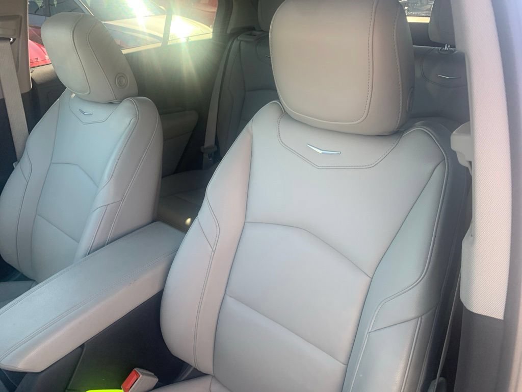 Used 2022 Cadillac XT4 Luxury w/ Driver Awareness Package AWD/4WD image 12