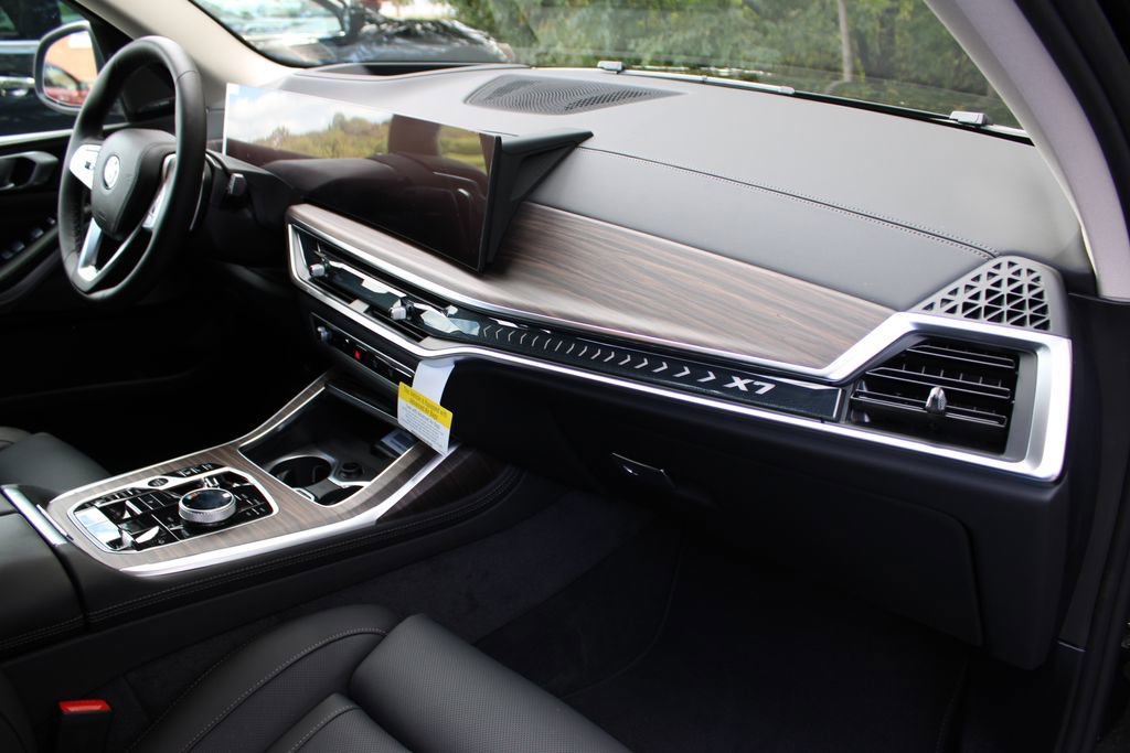New 2026 BMW X7 xDrive40i w/ Executive Package image 50