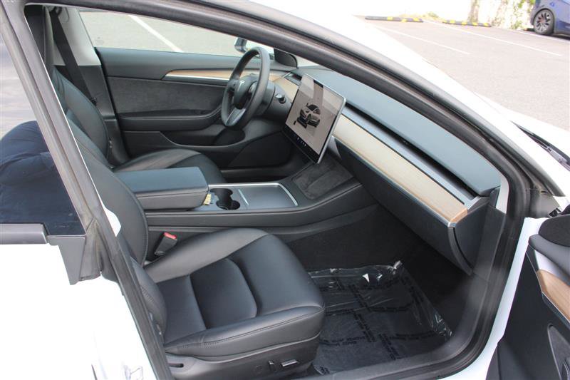Used 2023 Tesla Model 3 Standard Range image 12