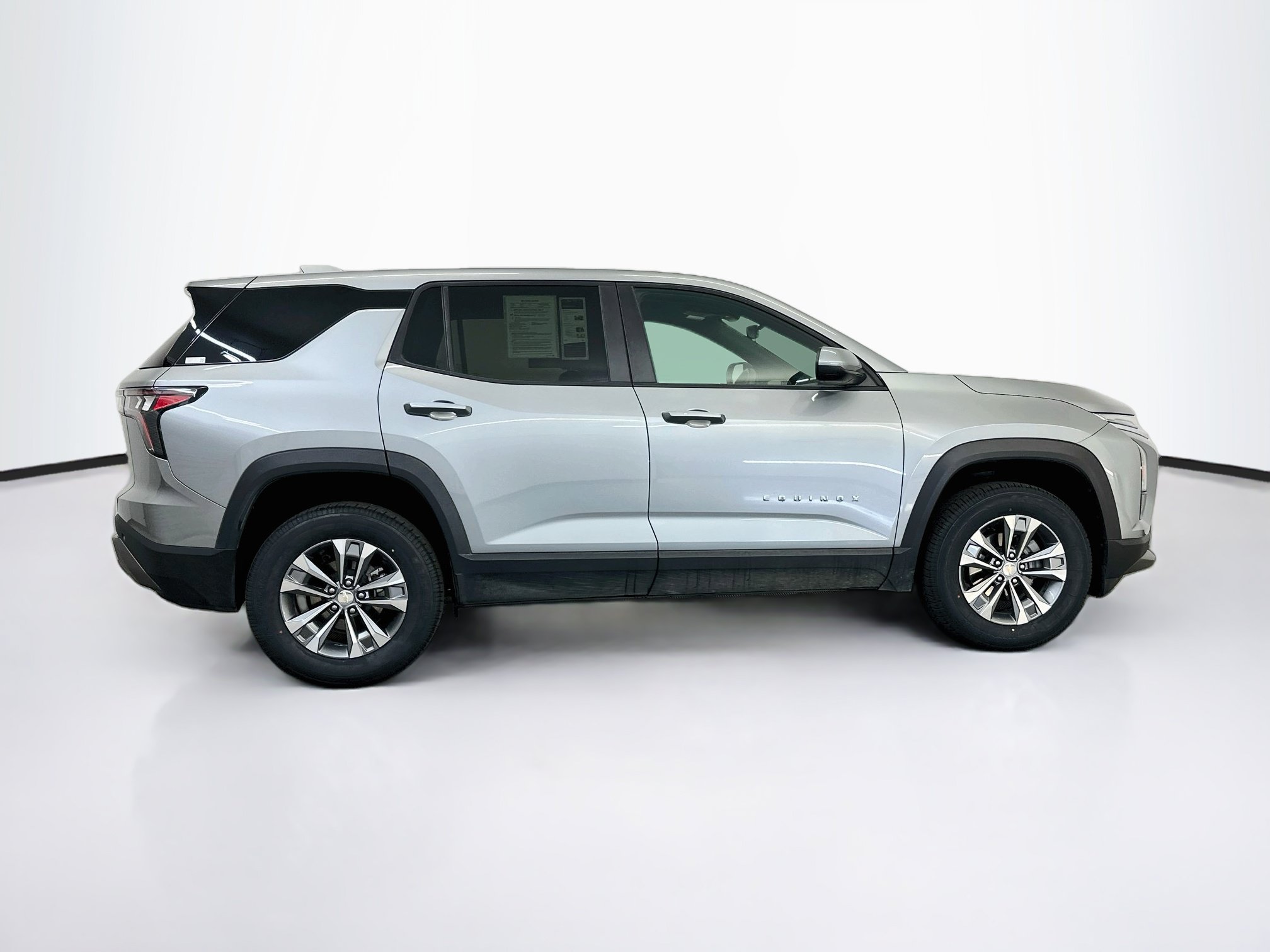 Used 2025 Chevrolet Equinox LT AWD/4WD image 10