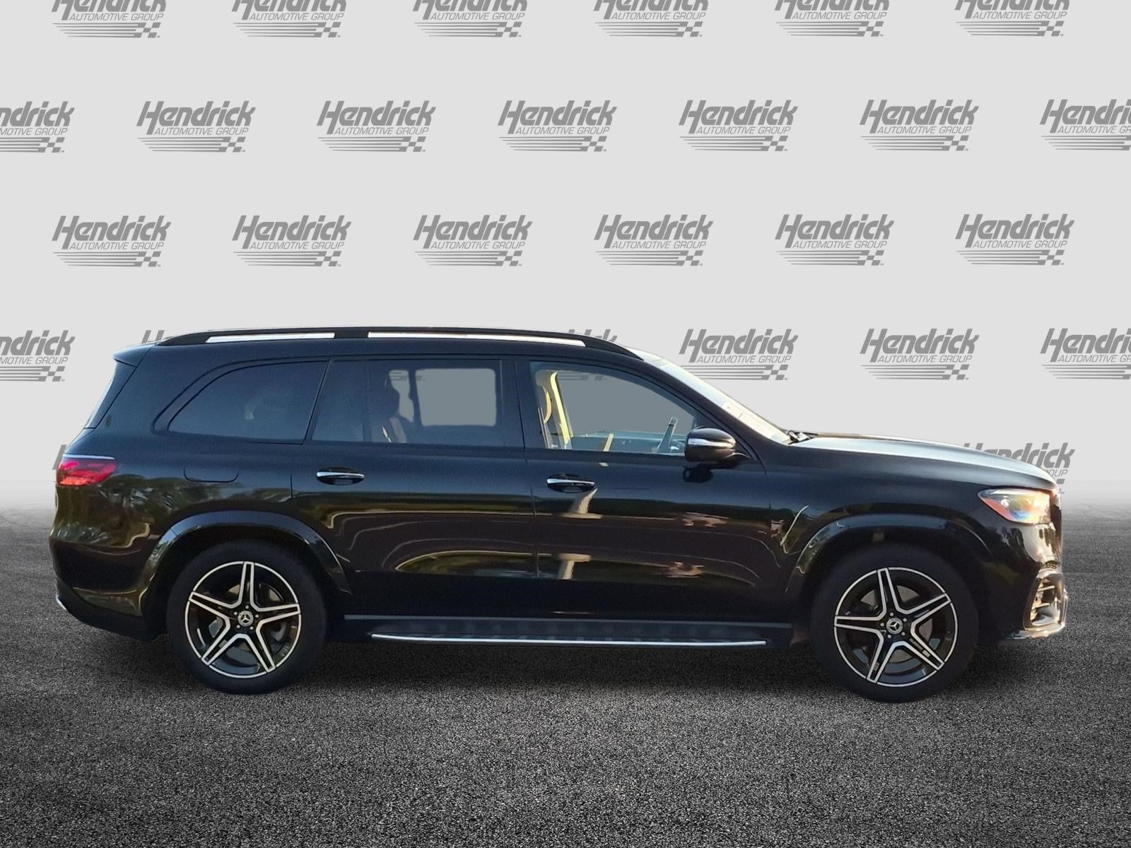 Used 2024 Mercedes-Benz GLS 450 4MATIC image 11