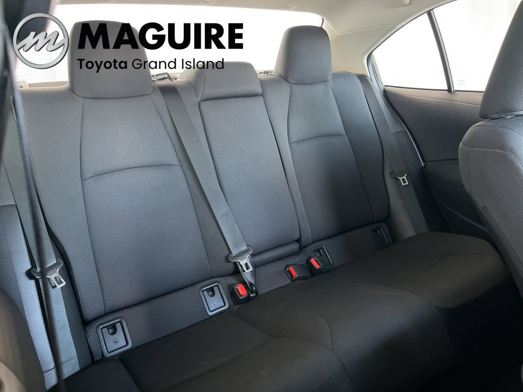 Used 2025 Toyota Corolla LE FWD image 34