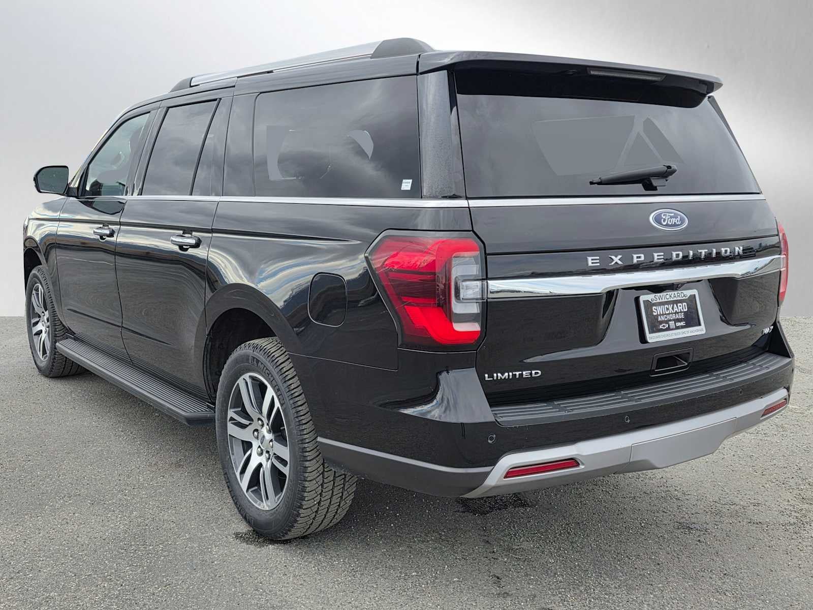 Used 2024 Ford Expedition Max Limited RWD image 5