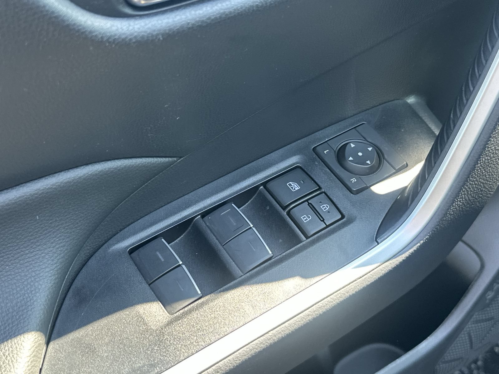 Used 2024 Toyota RAV4 XLE w/ Convenience Package AWD/4WD image 15
