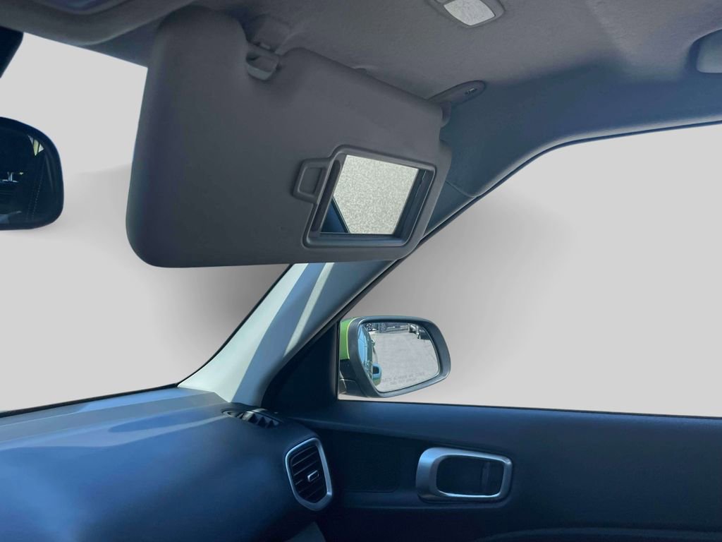 Used 2023 Hyundai Venue SEL image 32