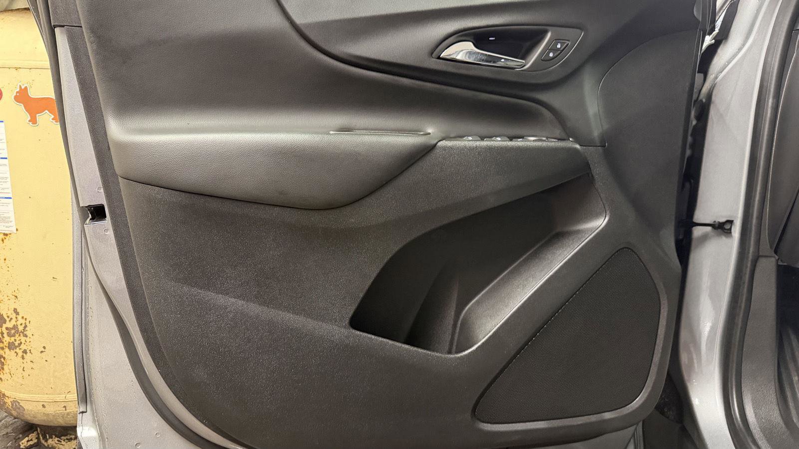 Used 2023 Chevrolet Equinox LT image 11