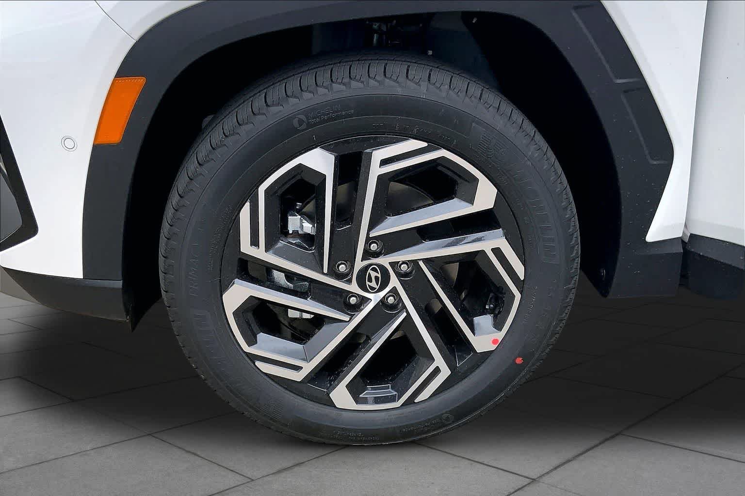 New 2026 Hyundai Tucson Limited AWD/4WD image 11