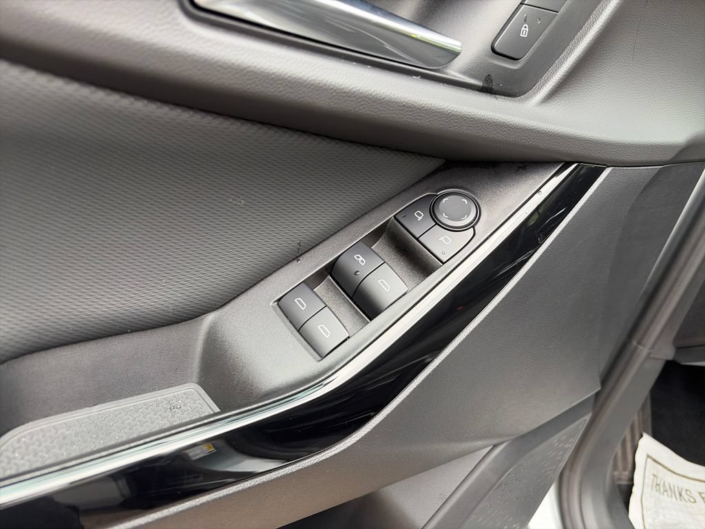 Used 2025 Chevrolet Equinox LT FWD image 22