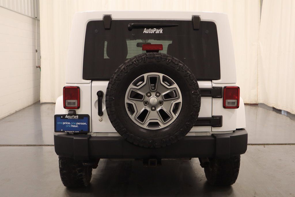 Certified 2017 Jeep Wrangler Unlimited Rubicon w/ Connectivity Group image 8