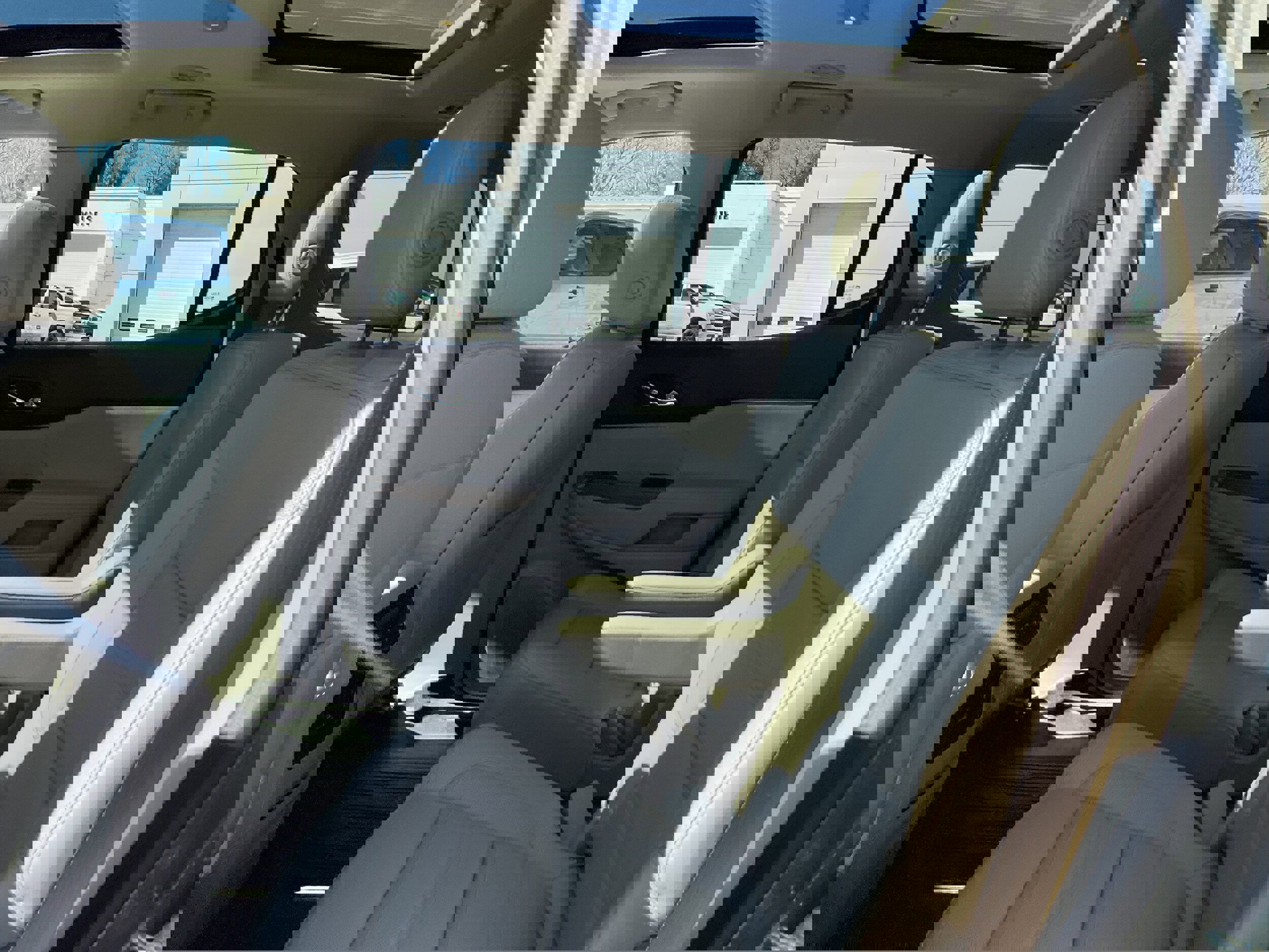 Used 2018 GMC Acadia Denali w/ Technology Package image 5