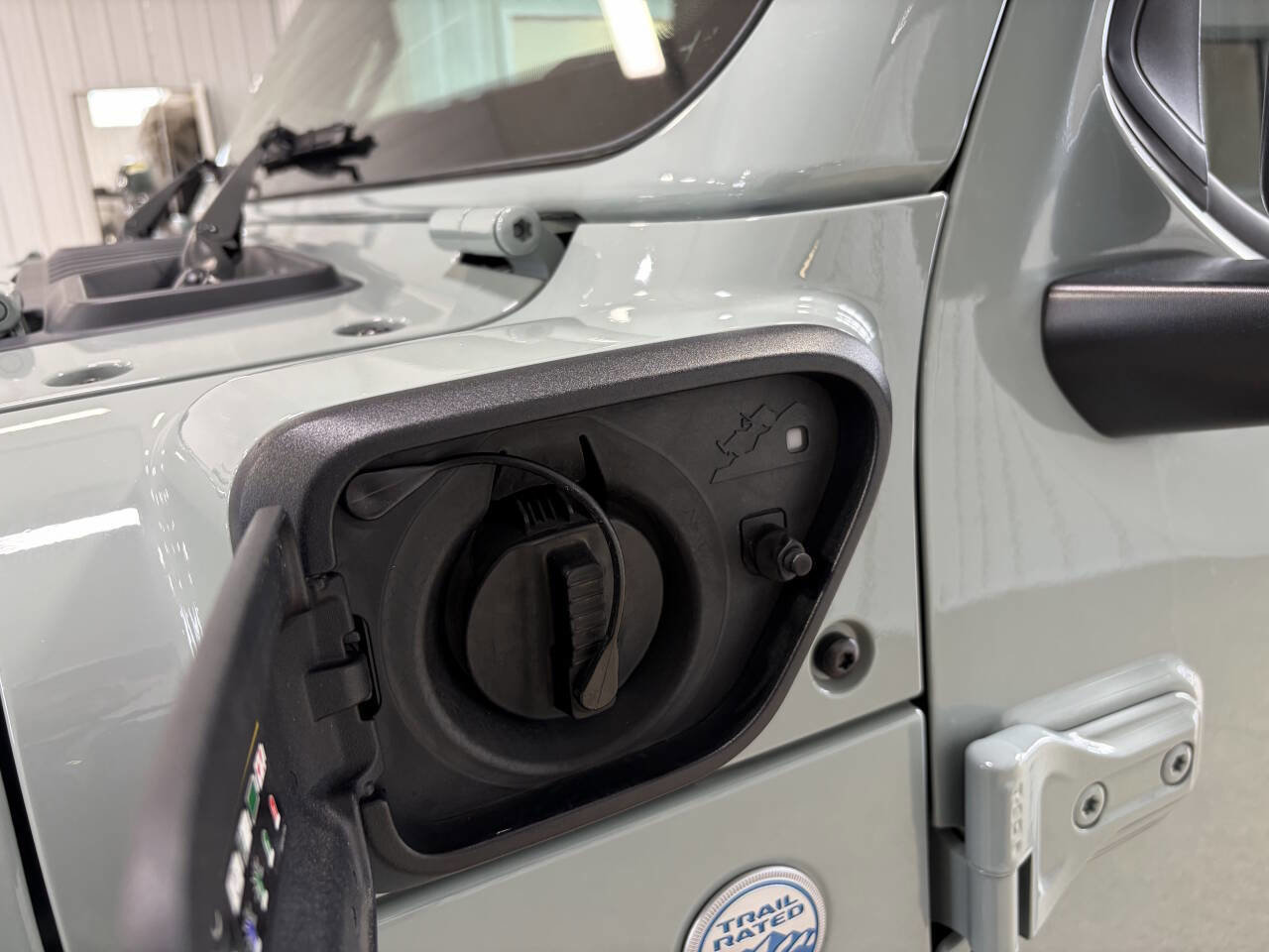 Used 2023 Jeep Wrangler Unlimited Sahara w/ Cold Weather Group image 39