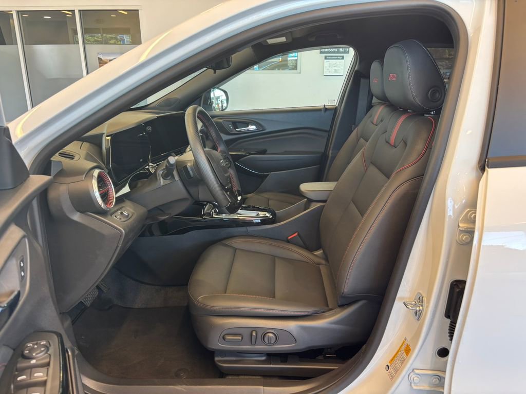 Used 2026 Chevrolet Trax RS w/ Driver Confidence Package FWD image 14