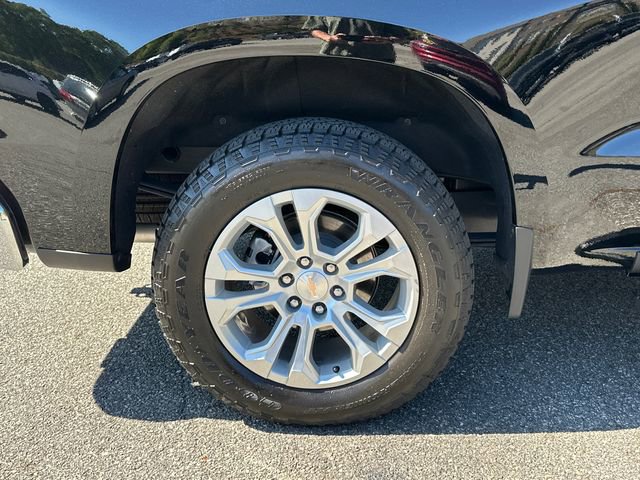 Used 2025 Chevrolet Silverado 1500 LTZ w/ LTZ Premium Package AWD/4WD image 17