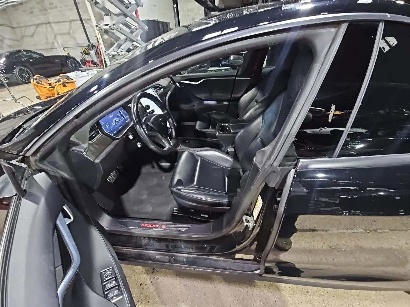 Used 2014 Tesla Model S P85D image 5