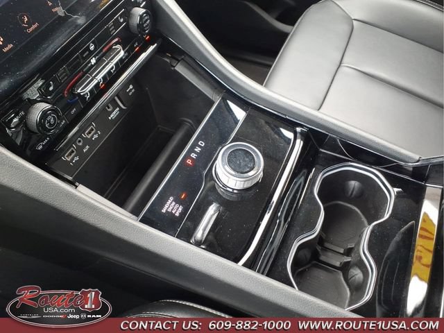 Used 2023 Jeep Grand Cherokee Limited AWD/4WD image 19