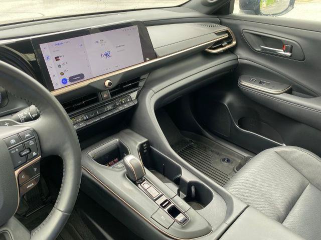 Used 2023 Toyota Crown Platinum AWD/4WD image 23