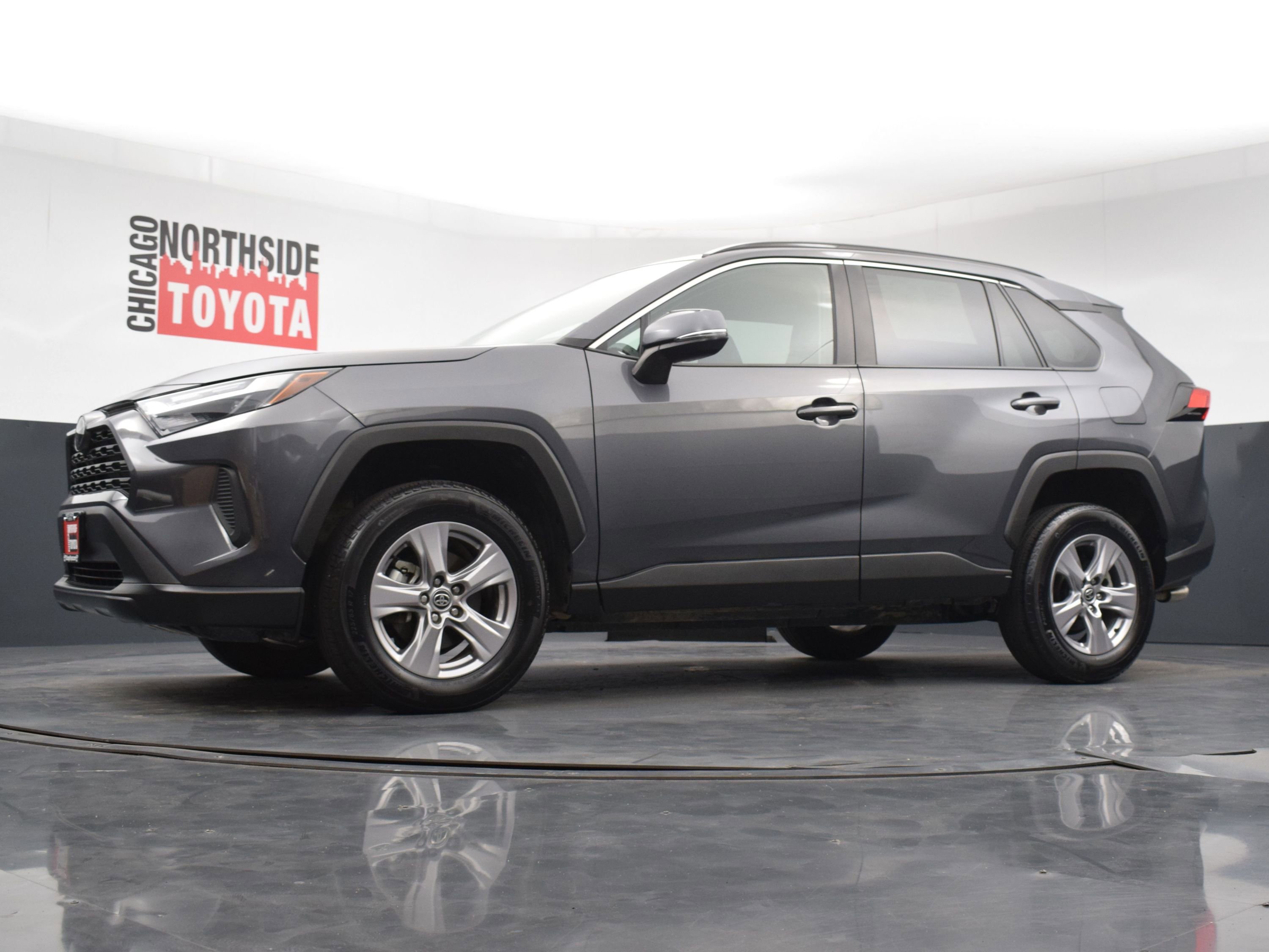 Used 2025 Toyota RAV4 XLE FWD image 24