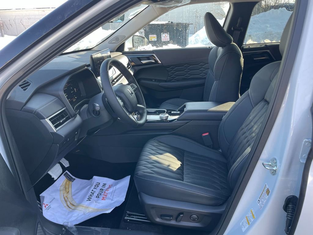 New 2026 Mitsubishi Outlander SEL image 12