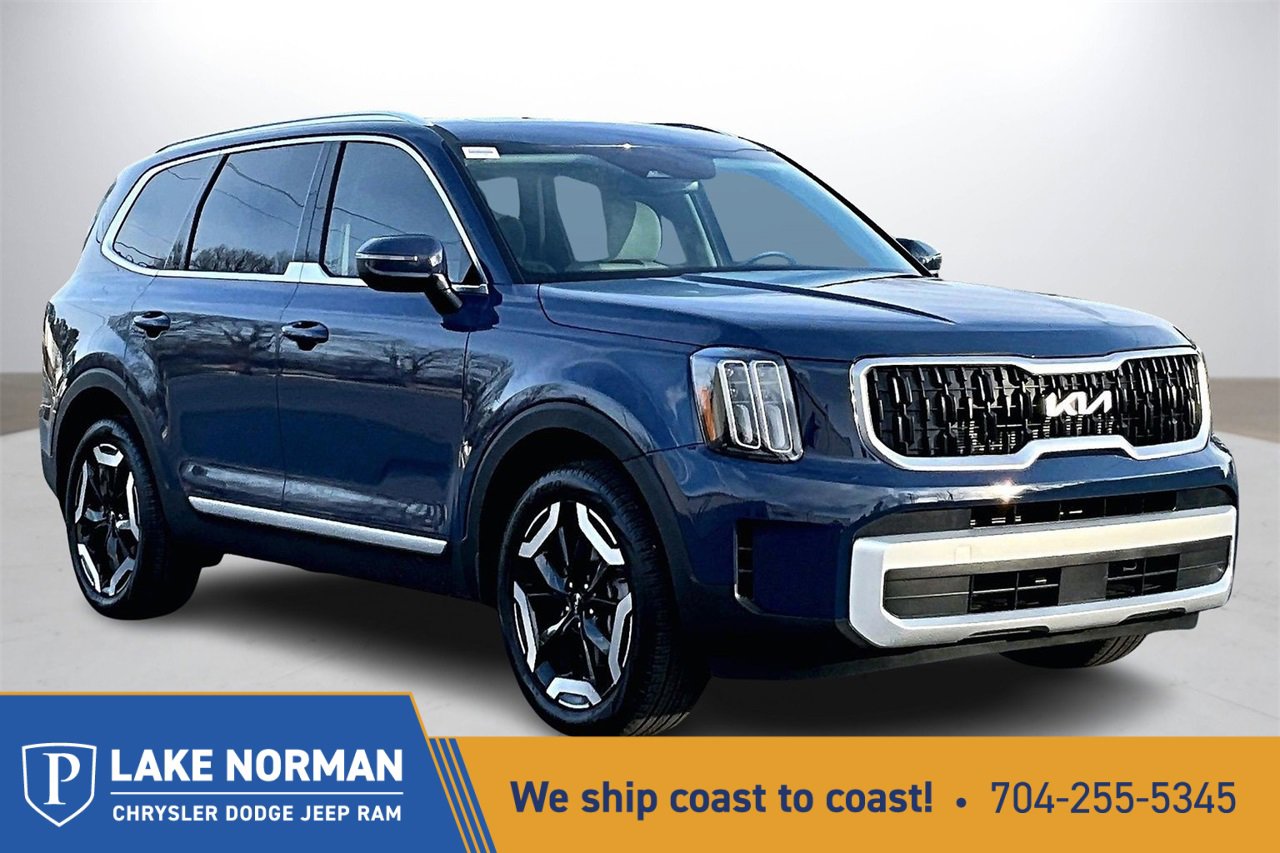 Used 2025 Kia Telluride EX w/ EX Captain's Chair Package