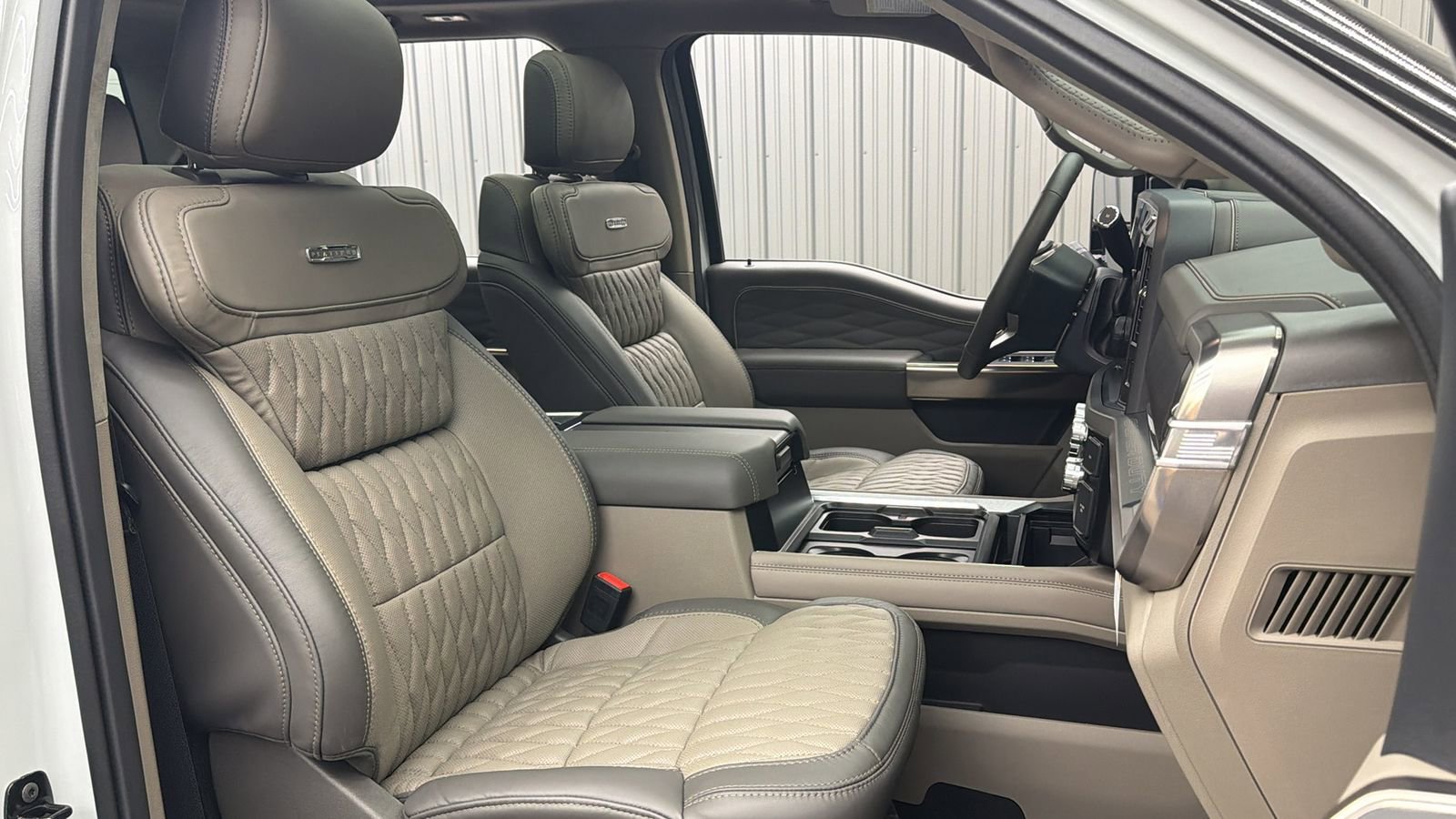 Used 2026 Ford F450 Platinum w/ Platinum Plus Package image 42