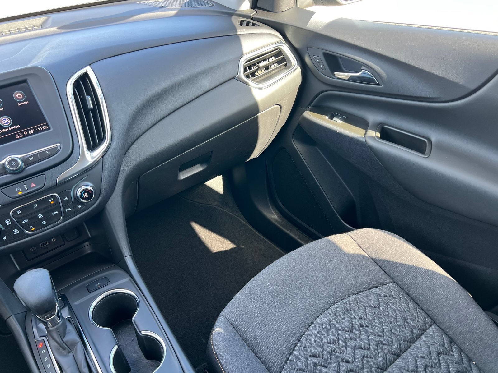 Used 2024 Chevrolet Equinox LT AWD/4WD image 34