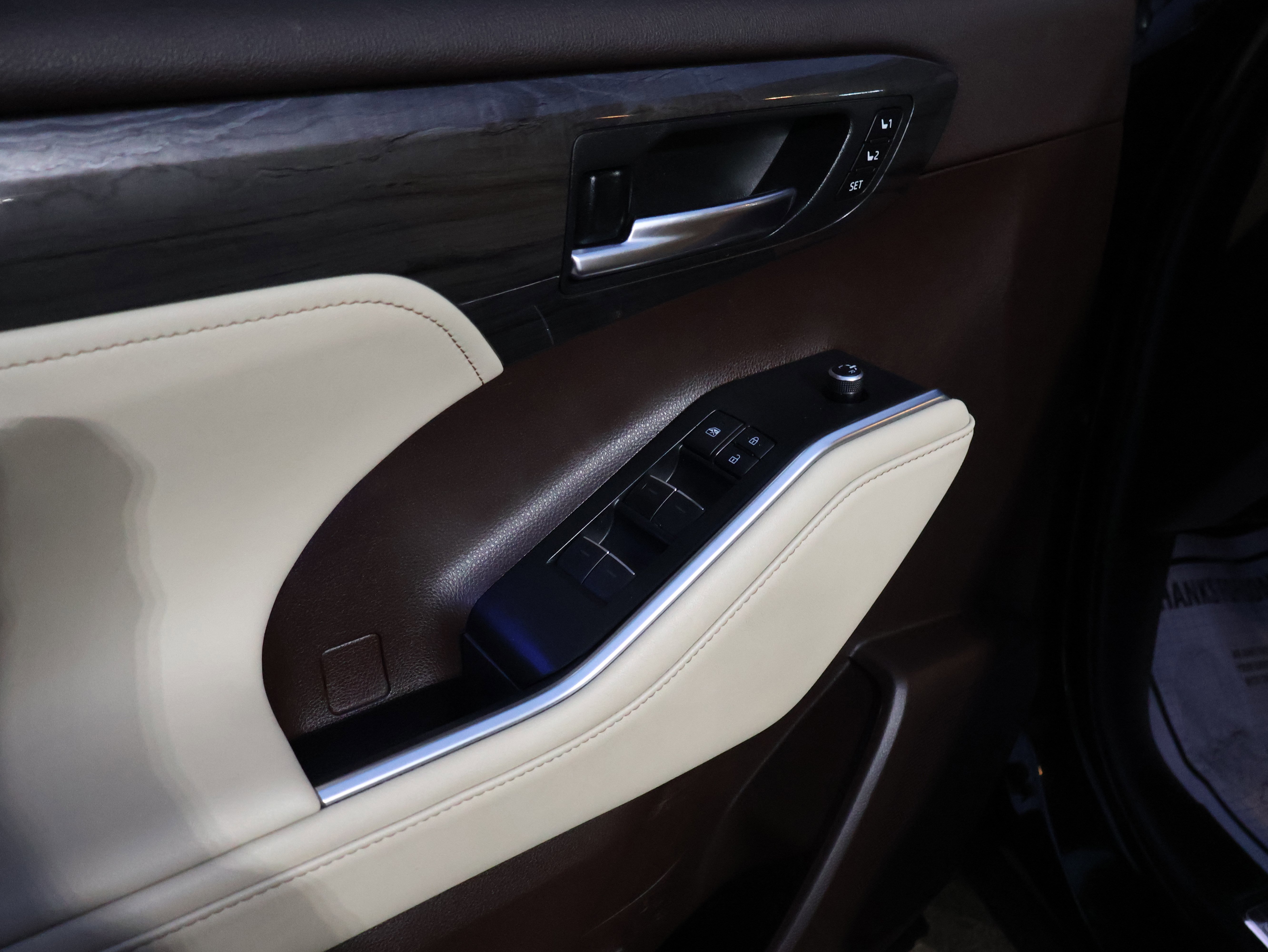 Used 2020 Toyota Highlander Platinum image 21