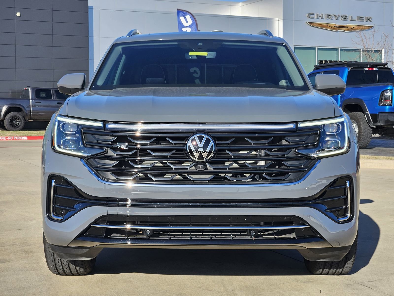 Used 2025 Volkswagen Atlas SEL Premium R-Line image 6