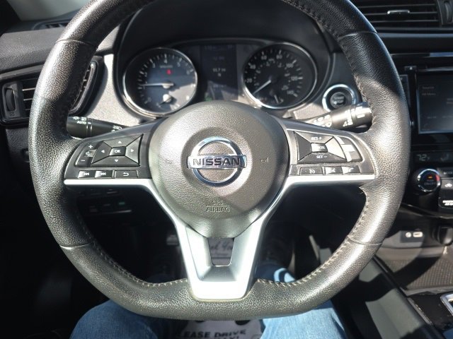 Used 2019 Nissan Rogue SV image 19