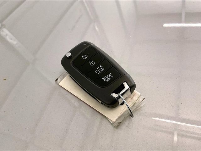 Used 2022 Hyundai Accent SEL FWD image 9