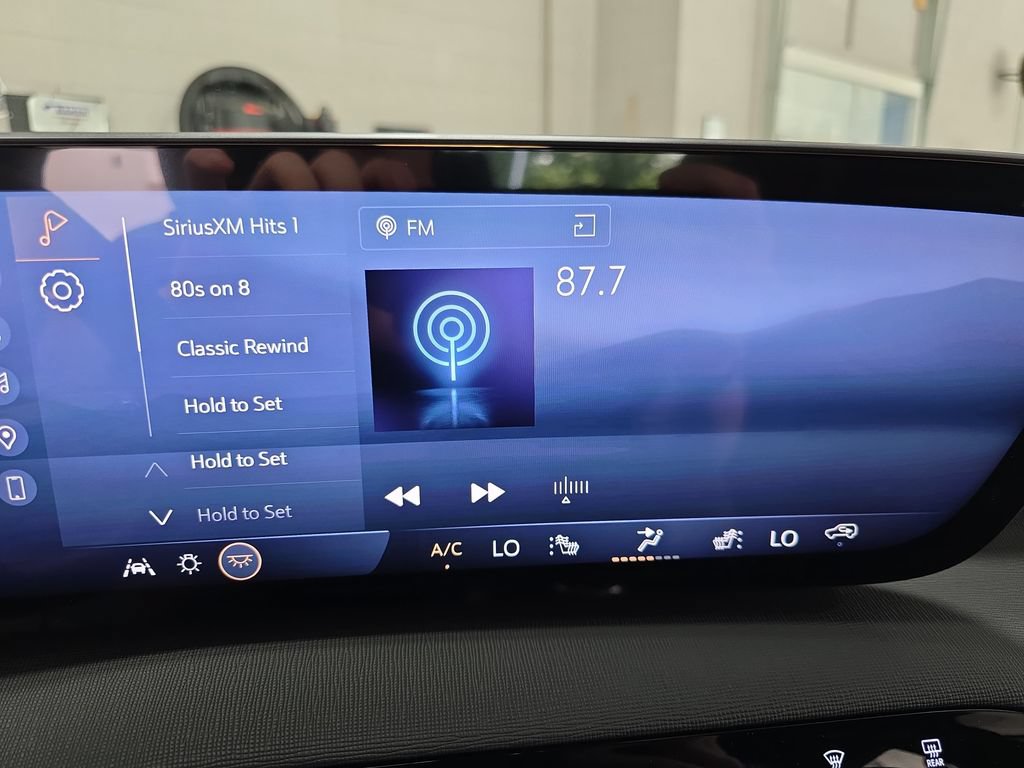 New 2026 Buick Enclave Preferred w/ LPO, Floor Liner Package AWD/4WD image 23