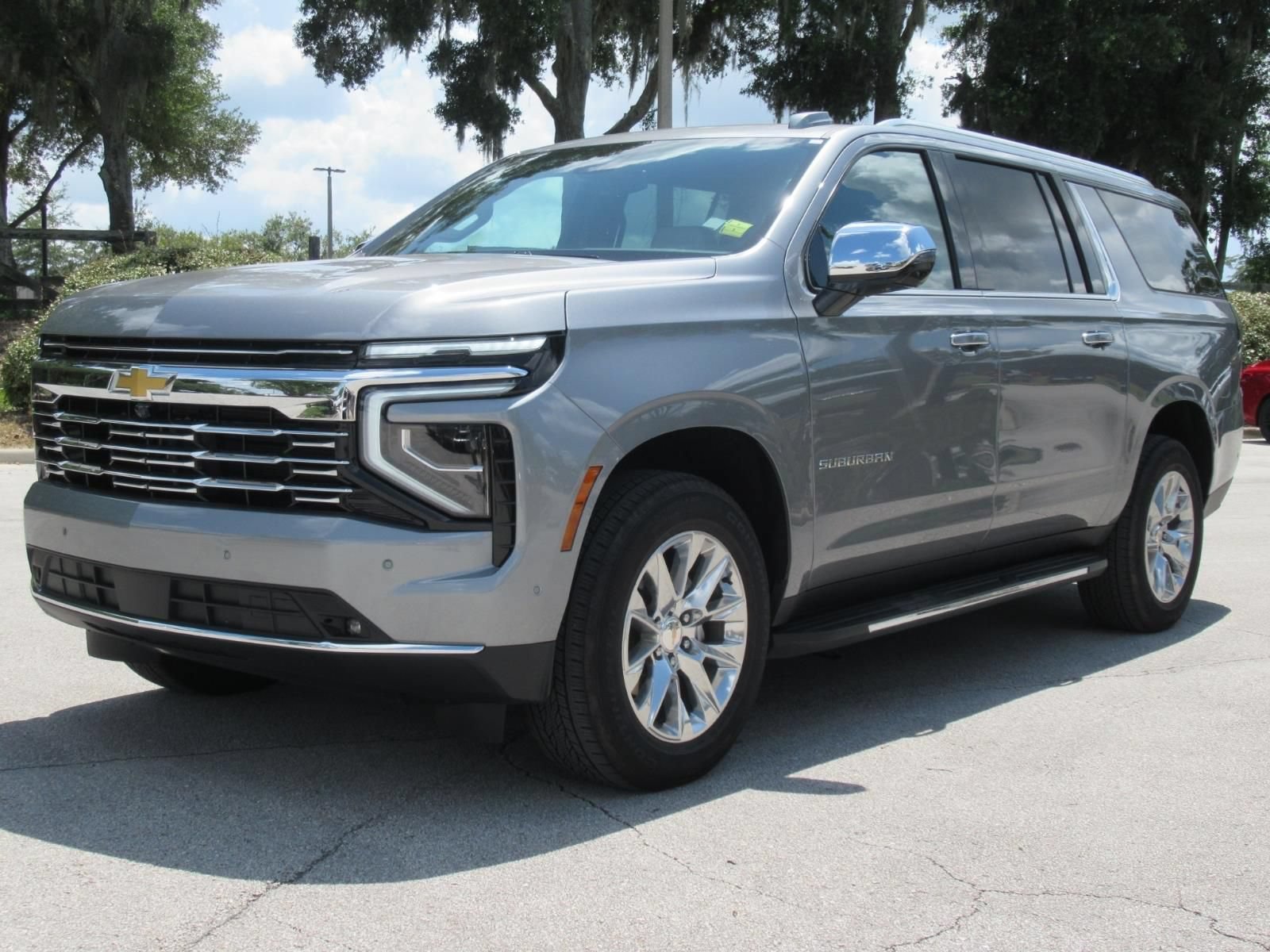 Used 2026 Chevrolet Suburban Premier AWD/4WD image 3