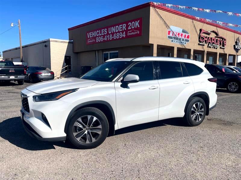 Used 2021 Toyota Highlander XLE image 1