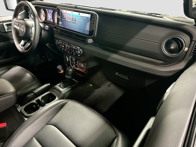 Used 2024 Jeep Wrangler Sahara w/ Technology Group image 29