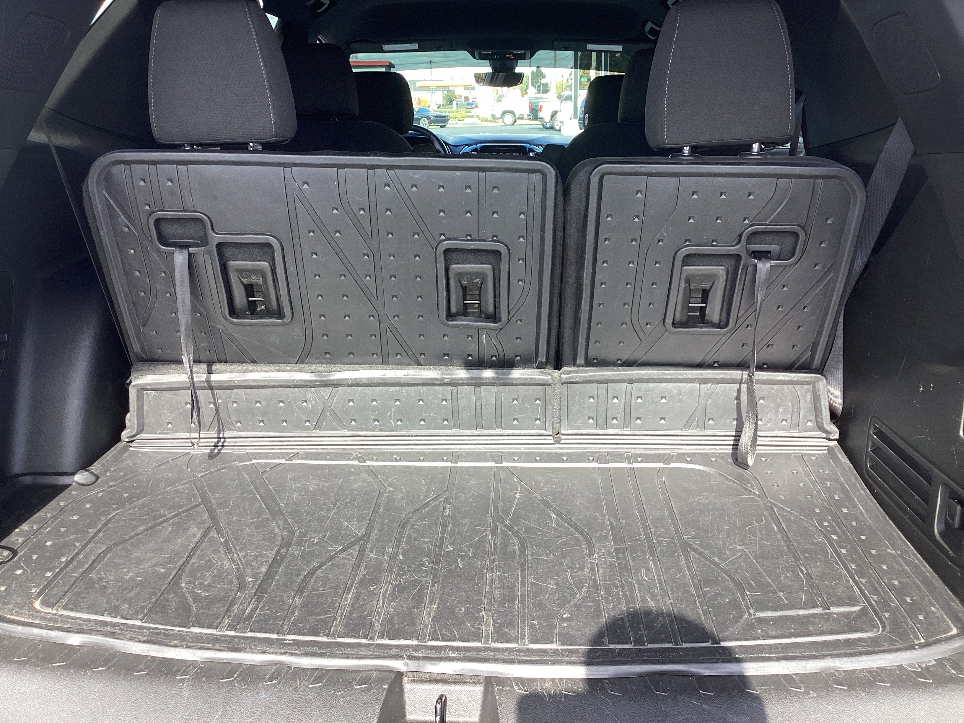 Used 2023 Chevrolet Traverse LT image 37