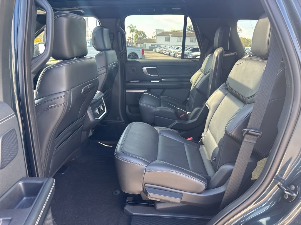 Used 2025 Ford Expedition Platinum w/ Stealth Performance Package image 12