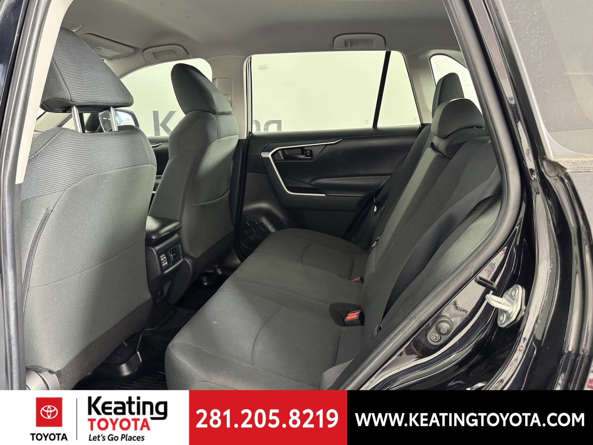 Used 2022 Toyota RAV4 LE image 14