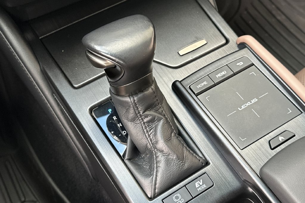 Used 2022 Lexus ES 300h w/ Accessory Package 2 FWD image 23